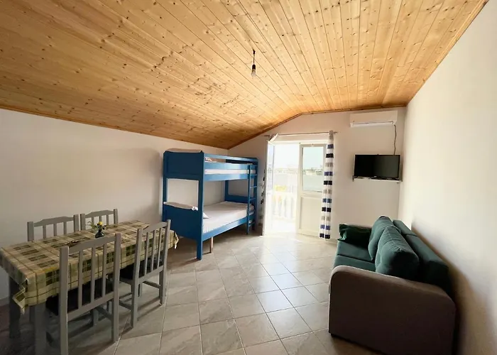 Doci Seven Hotel