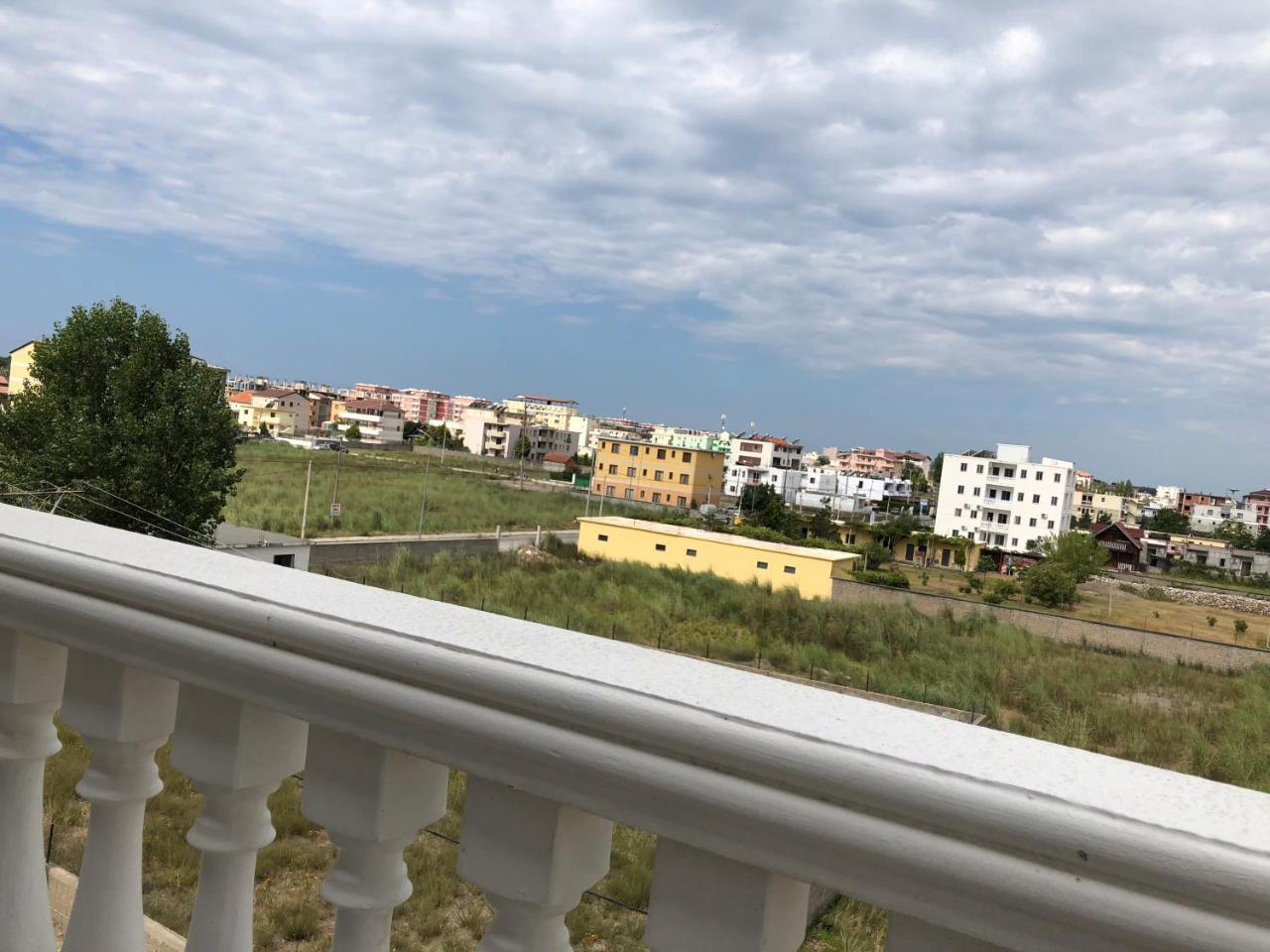 Doci Seven Apartment Velipoje